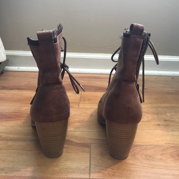 MAURICES high heeled boots - Picture 3 of 6